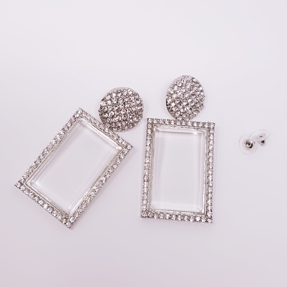 Jewelry - Fabulous Silver Rhinestone Earrings